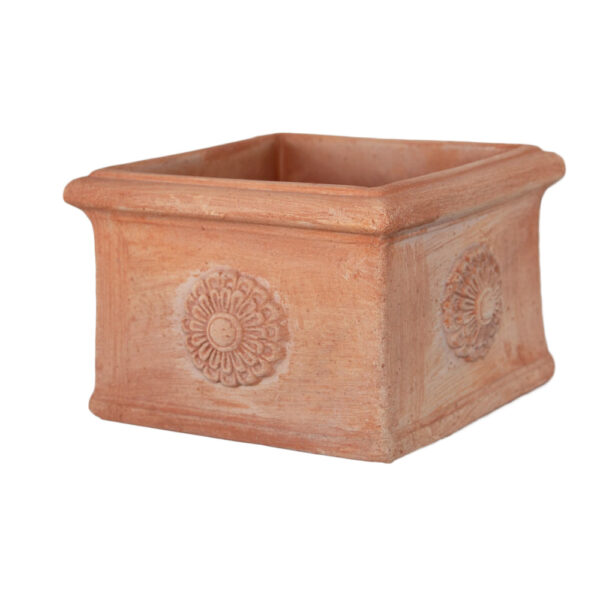 Vaso quadrato festonato in terracotta