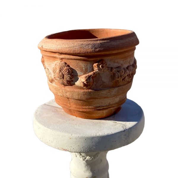 Vaso a botte festonato in terracotta