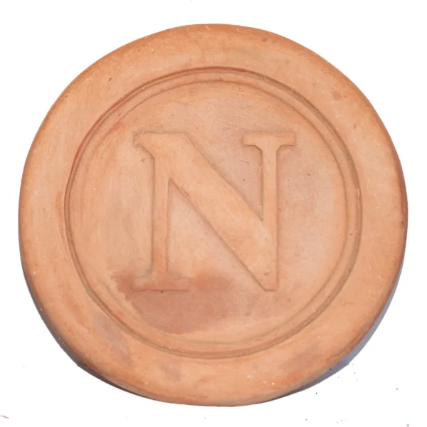 Stemma del Napoli in terracotta